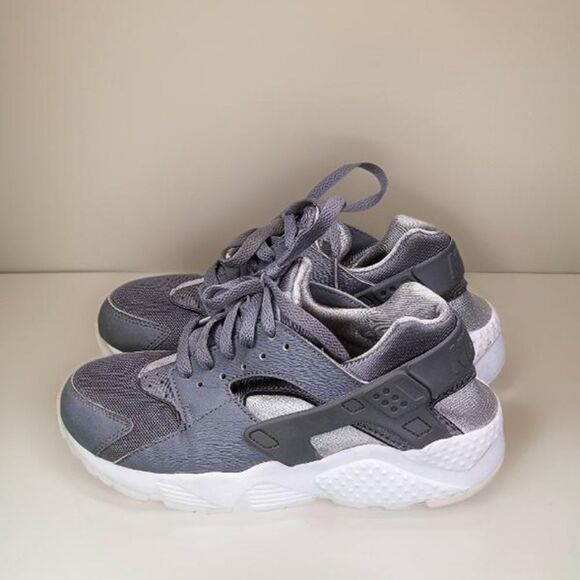 Nike Air Huarache Run Sneakers - Picture 3 of 7